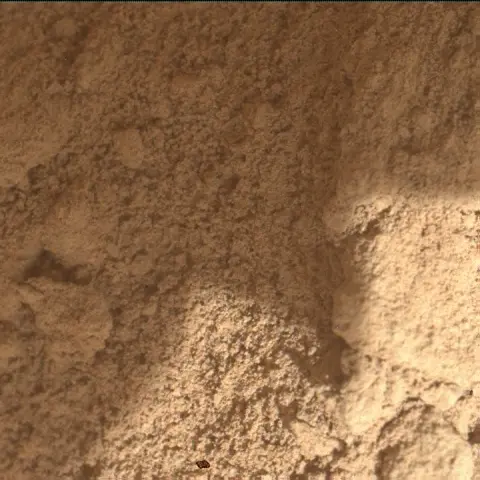 Sol 4909: Mars Hand Lens Imager (MAHLI)