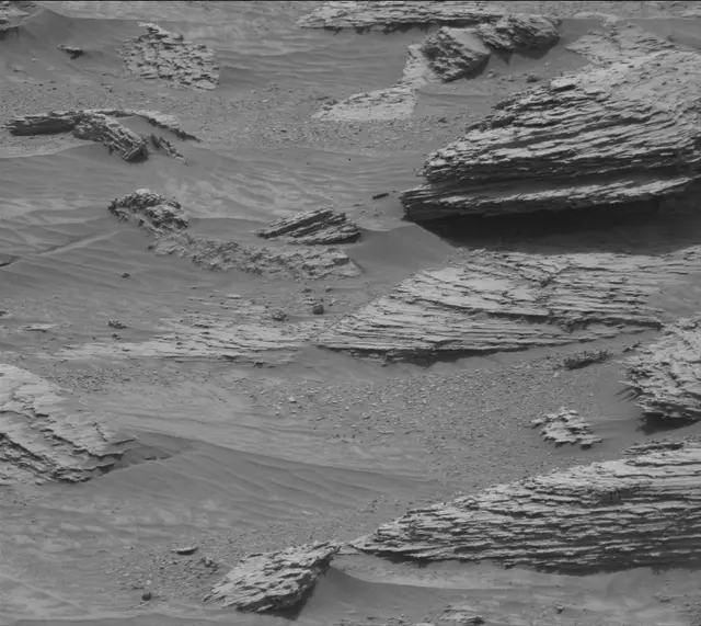 Sol 4910: Mast Camera (Mastcam)
