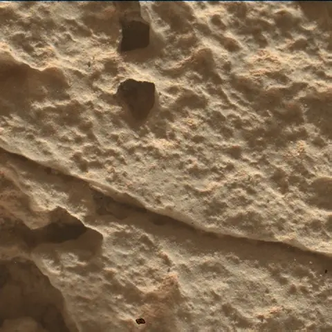 Sol 4913: Mars Hand Lens Imager (MAHLI)