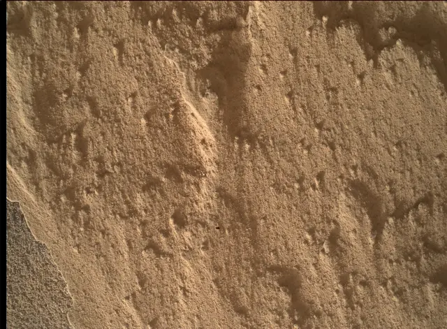 Sol 4915: Mars Hand Lens Imager (MAHLI)