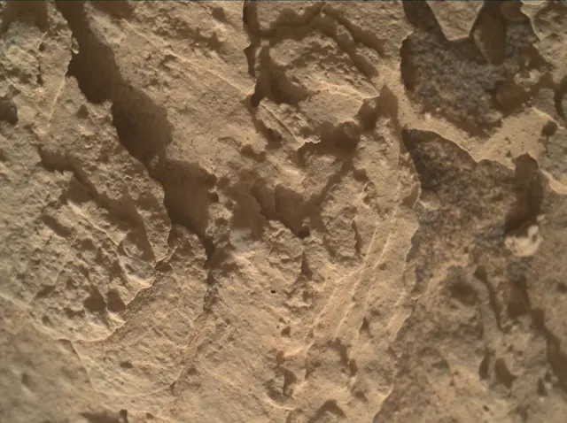 Sol 4920: Mars Hand Lens Imager (MAHLI)
