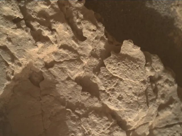 Sol 4920: Mars Hand Lens Imager (MAHLI)