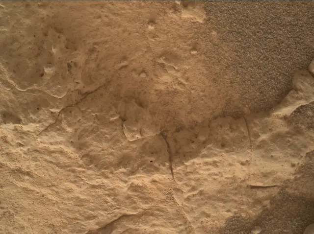 Sol 4935: Mars Hand Lens Imager (MAHLI)