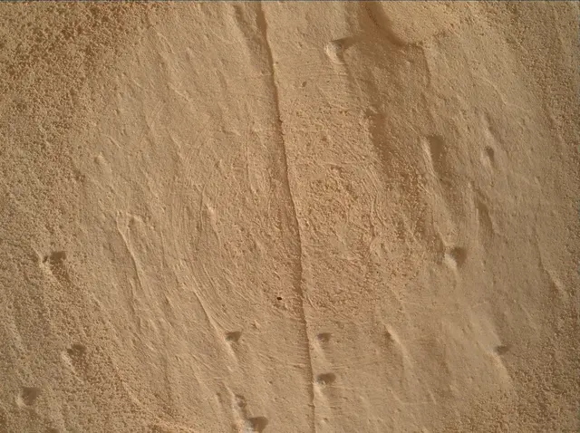 Sol 4989: Mars Hand Lens Imager (MAHLI)