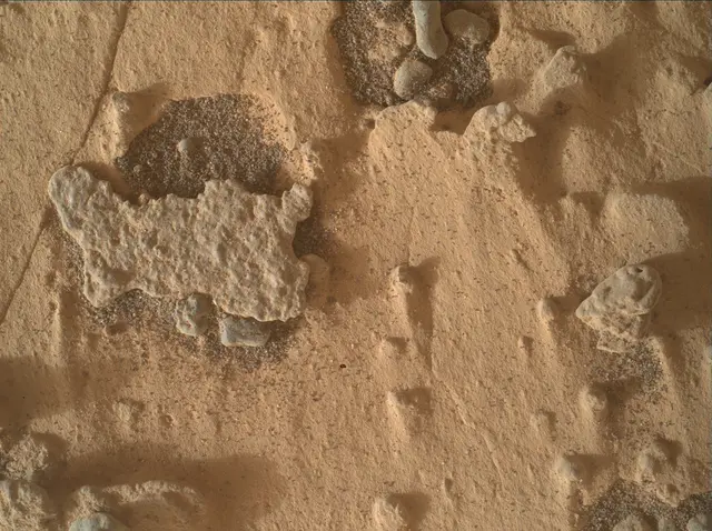 Sol 4989: Mars Hand Lens Imager (MAHLI)