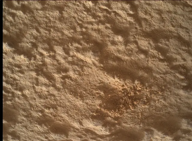 Sol 4992: Mars Hand Lens Imager (MAHLI)