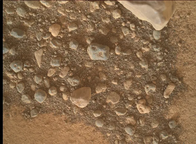 Sol 4995: Mars Hand Lens Imager (MAHLI)