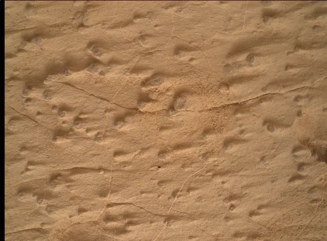 Sol 4995: Mars Hand Lens Imager (MAHLI)