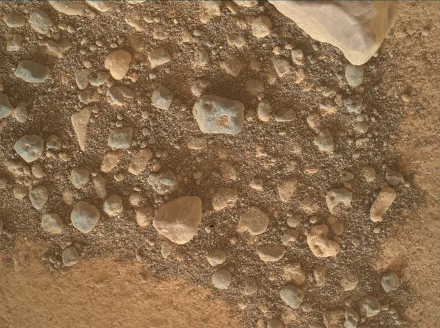 Sol 4996: Mars Hand Lens Imager (MAHLI)