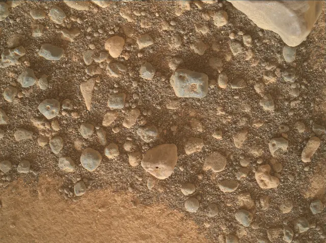 Sol 4996: Mars Hand Lens Imager (MAHLI)