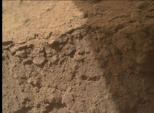 Sol 4999: Mars Hand Lens Imager (MAHLI)