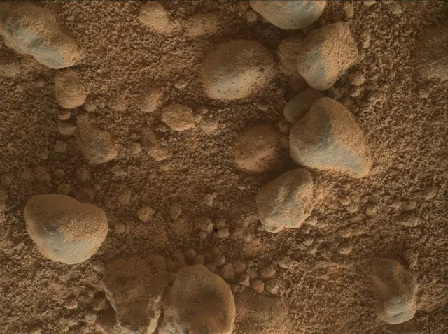 Sol 5000: Mars Hand Lens Imager (MAHLI)