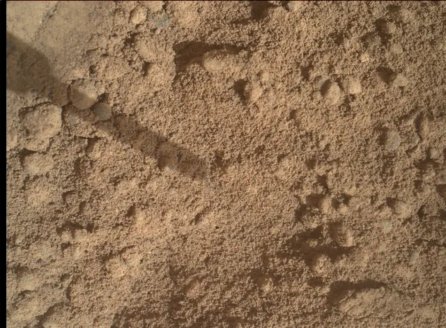Sol 5004: Mars Hand Lens Imager (MAHLI)