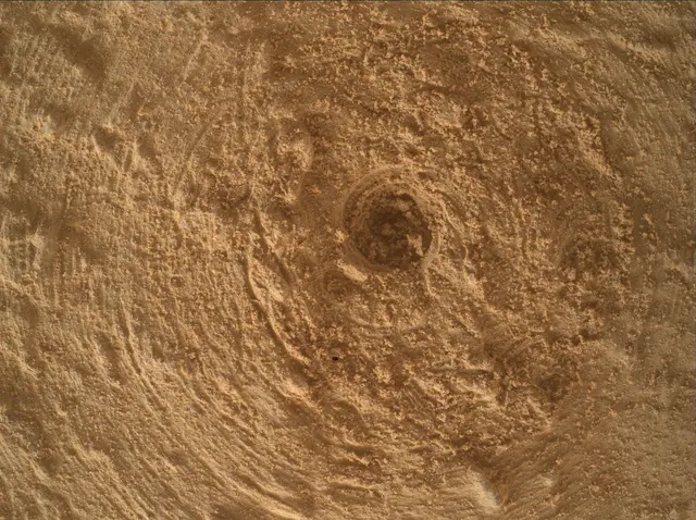 Sol 5023: Mars Hand Lens Imager (MAHLI)