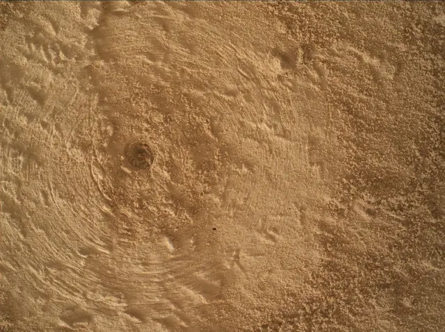 Sol 5023: Mars Hand Lens Imager (MAHLI)