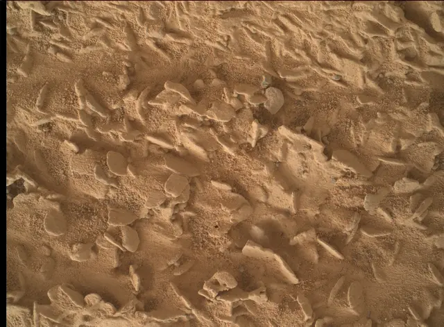 Sol 5047: Mars Hand Lens Imager (MAHLI)