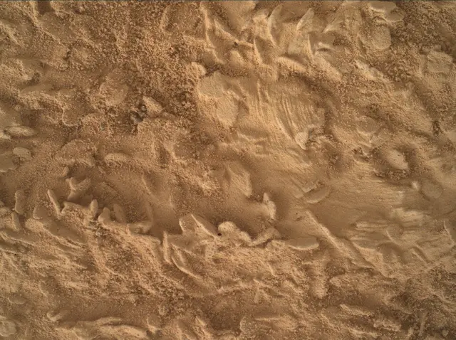 Sol 5047: Mars Hand Lens Imager (MAHLI)